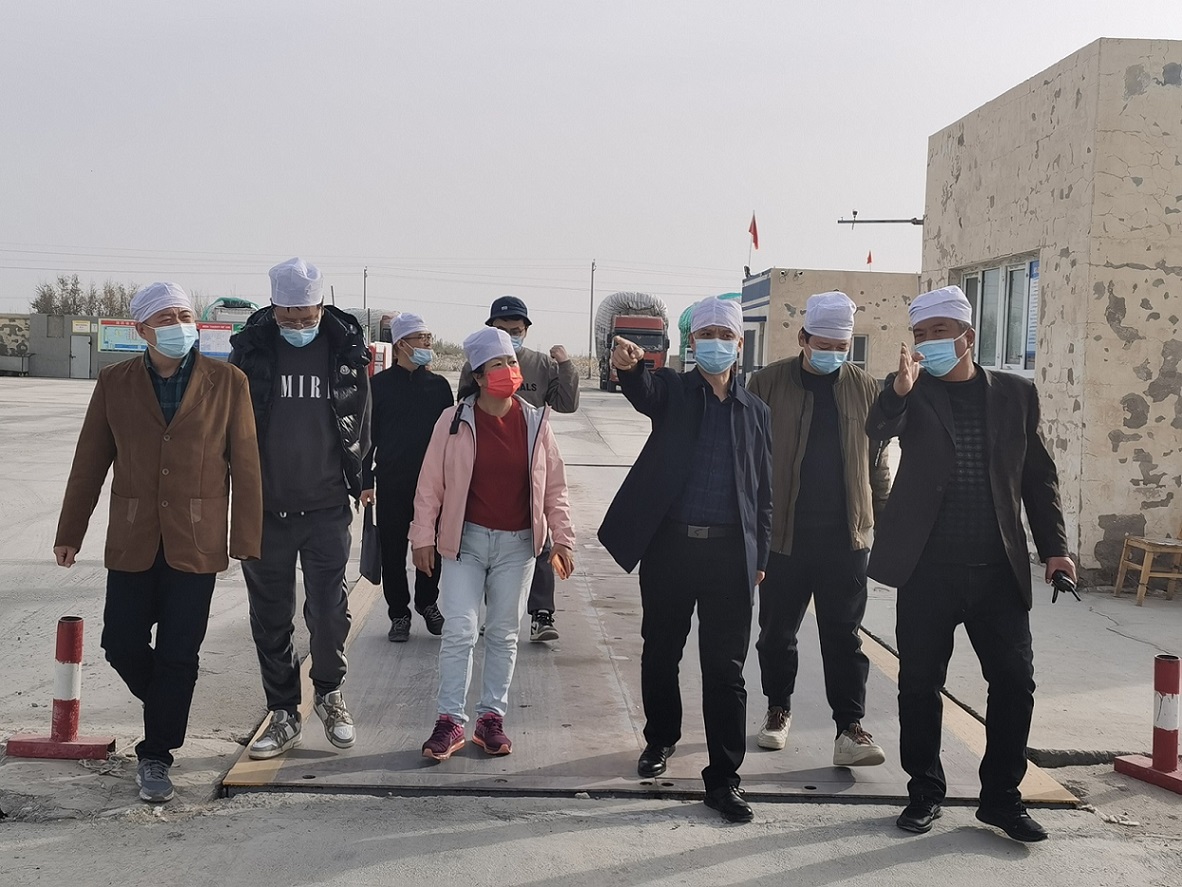 李林、樊治強一行到省棉麻集團基地督導調研安全生產、棉花儲備工作